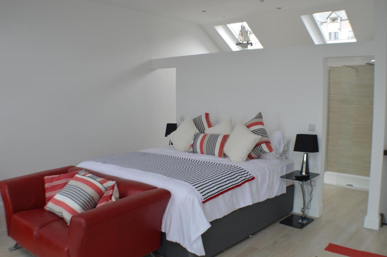 Pier39Portrush Adult Only Bed & Breakfast Стая снимка