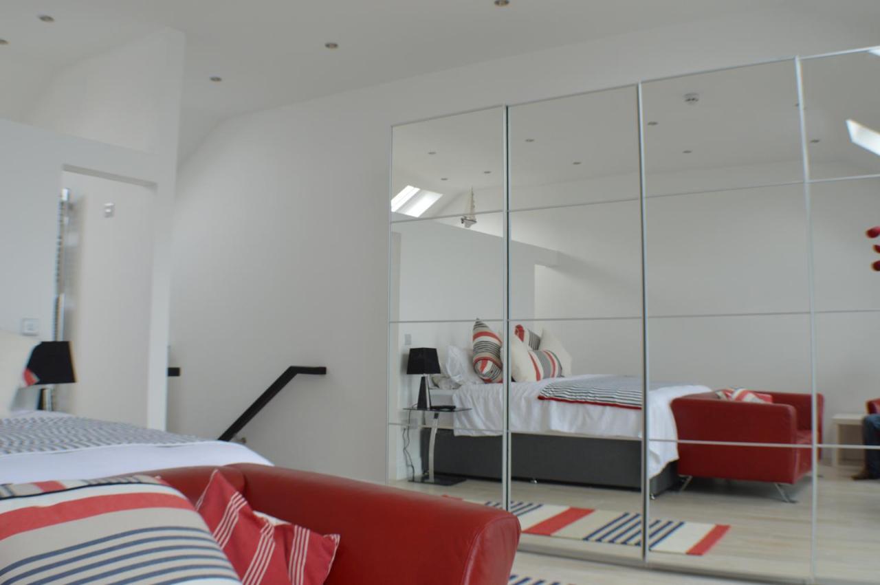 Pier39Portrush Adult Only Bed & Breakfast Стая снимка